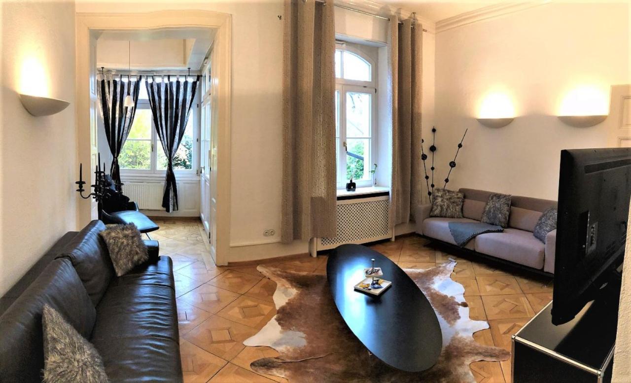 Luxus Apartment 1 Day In Casablanca ไฟรบวร์กอิมไบรส์เกา ภายนอก รูปภาพ