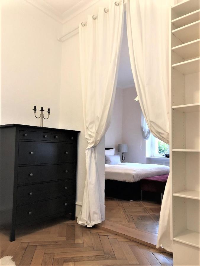 Luxus Apartment 1 Day In Casablanca ไฟรบวร์กอิมไบรส์เกา ภายนอก รูปภาพ