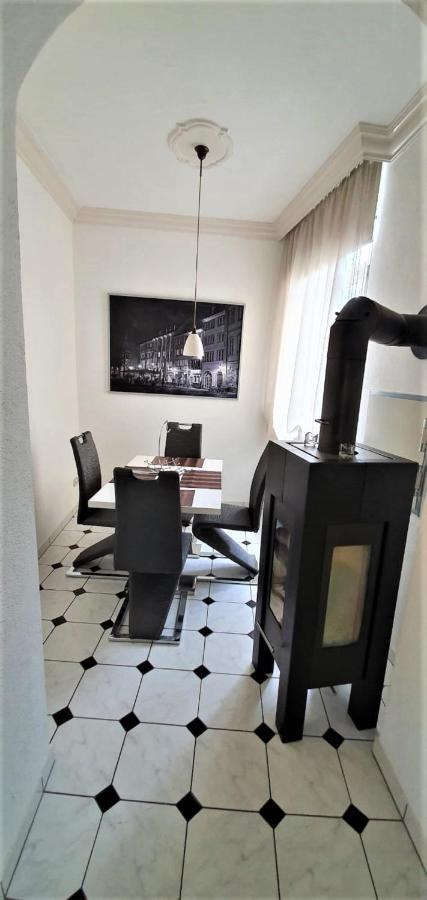 Luxus Apartment 1 Day In Casablanca ไฟรบวร์กอิมไบรส์เกา ภายนอก รูปภาพ