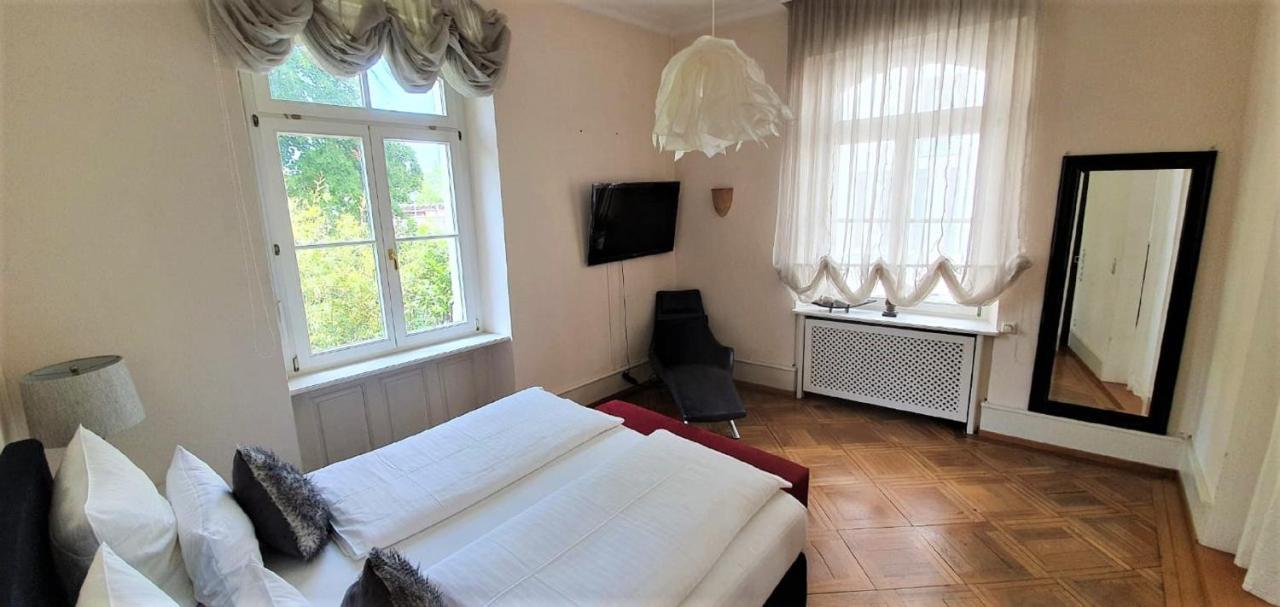 Luxus Apartment 1 Day In Casablanca ไฟรบวร์กอิมไบรส์เกา ภายนอก รูปภาพ